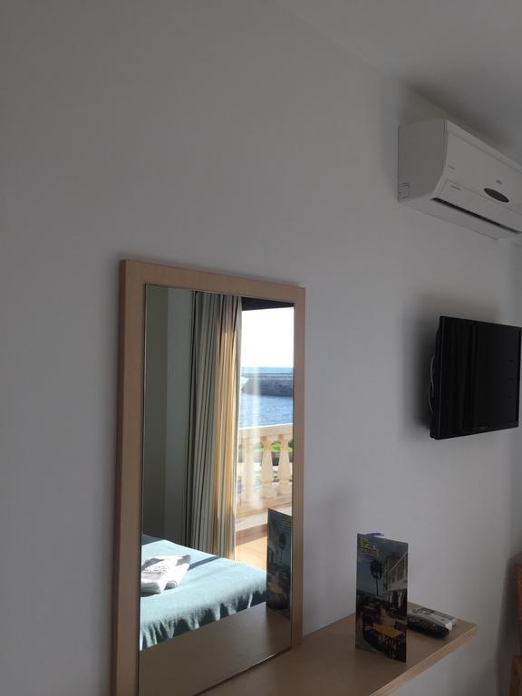 Hostal Sa Prensa ثيوداديلا الغرفة الصورة